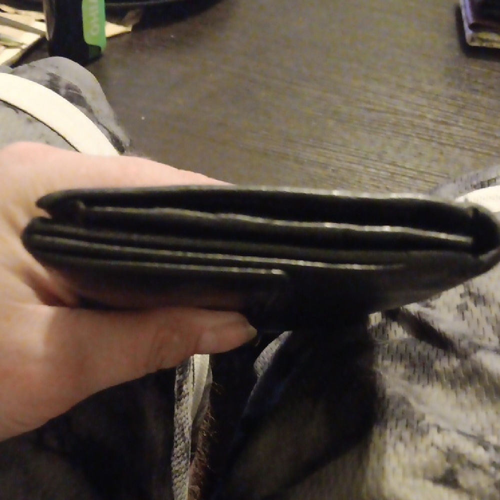 BVLGARI Vintage Rare Black Wallet with Snap Closure (EUC) - Picture 11 of 12
